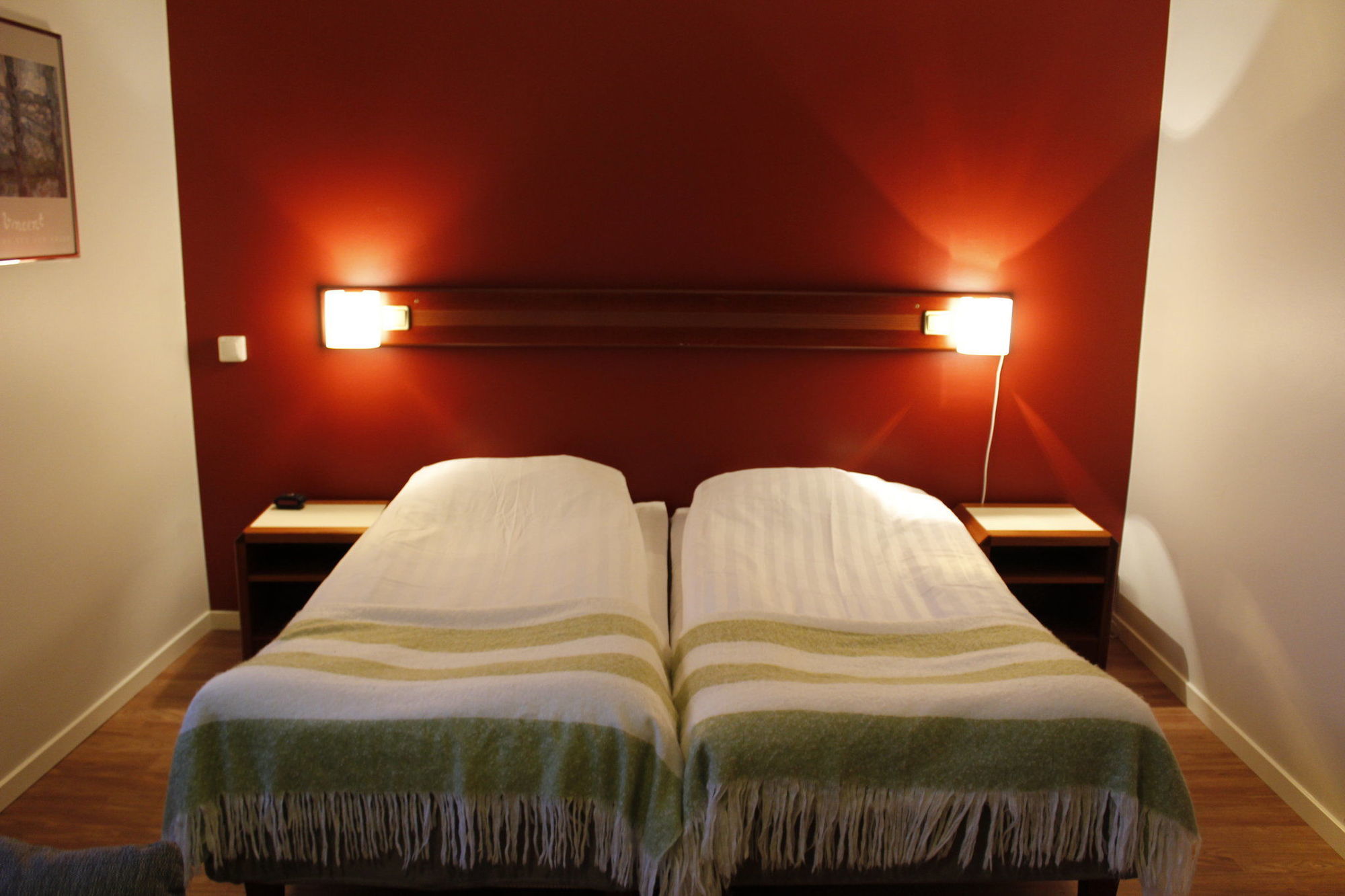 Hotel Hotell Skoevde